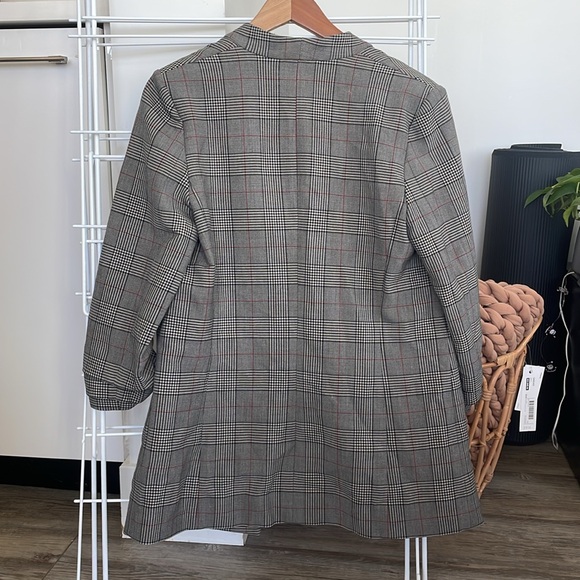 Babaton Power Blazer Plaid Size 8 - Picture 4 of 5